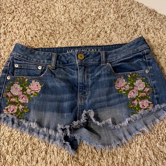 American Eagle Jean Shorts - Picture 1 of 3